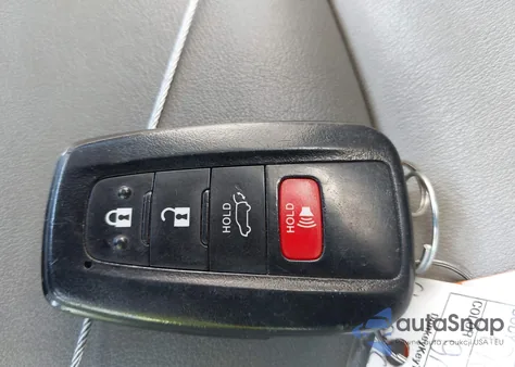 2021 Toyota Rav4 Xle Premium z USA, uszkodzony, nr VIN 2T3C1RFV0MC121146